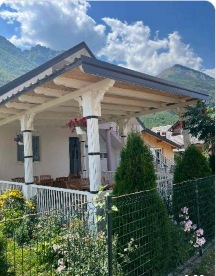 Lola Guest House Vusanje Экстерьер фото