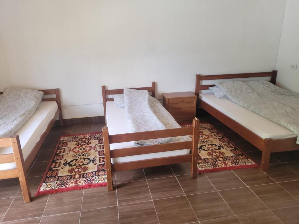 Lola Guest House Vusanje Экстерьер фото