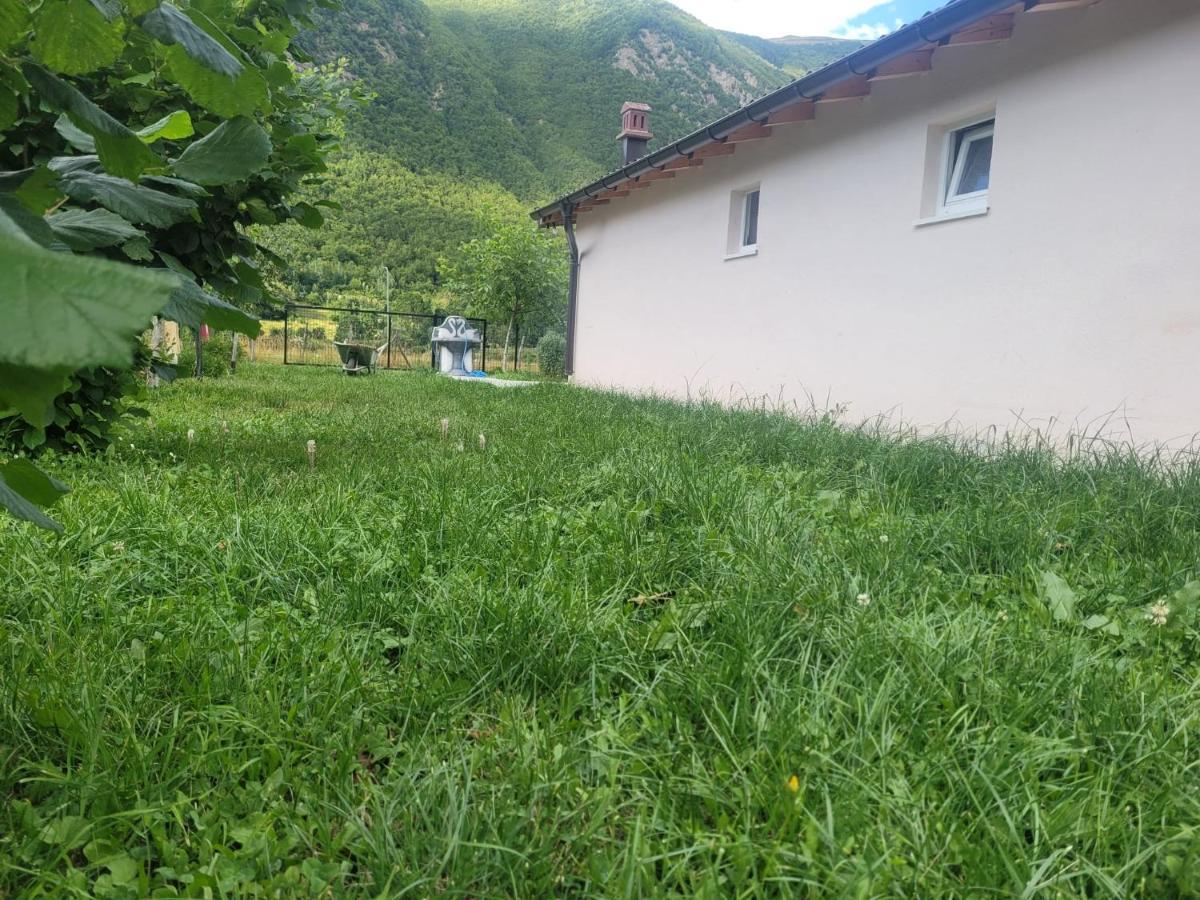 Lola Guest House Vusanje Экстерьер фото