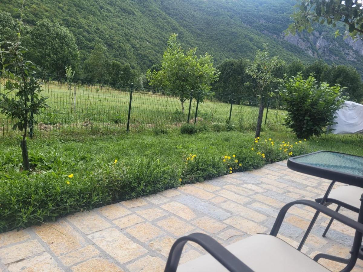 Lola Guest House Vusanje Экстерьер фото