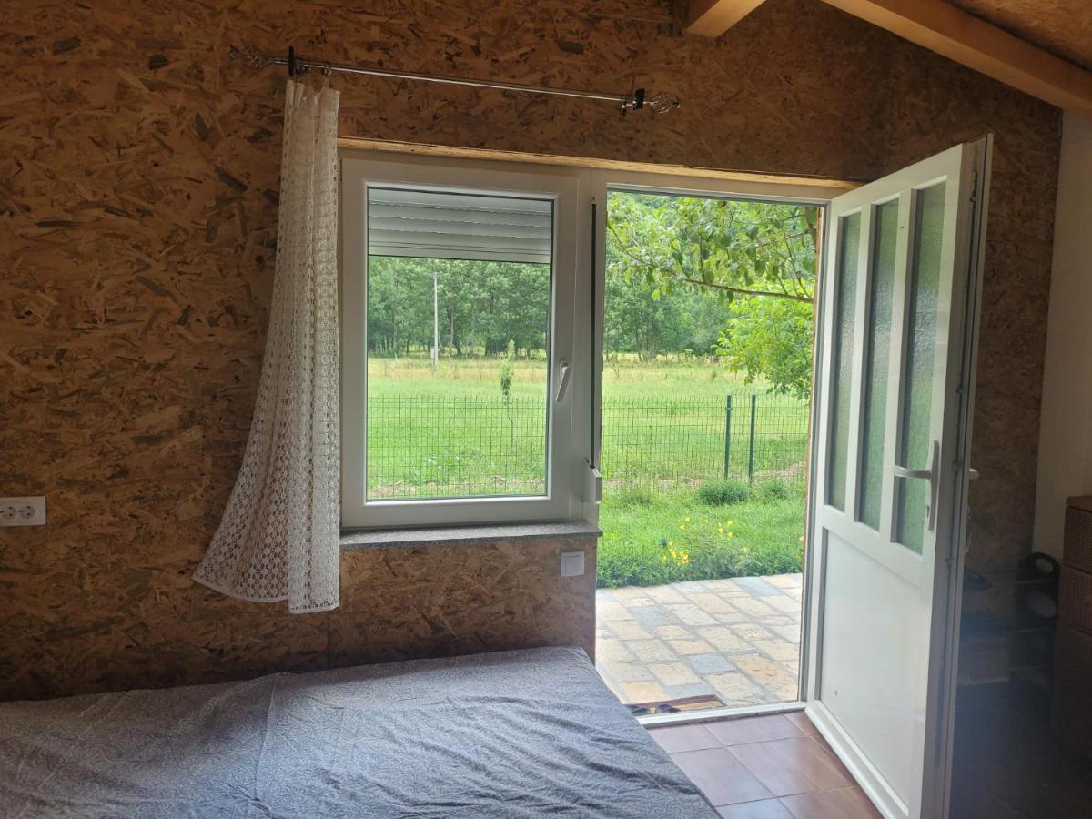 Lola Guest House Vusanje Экстерьер фото