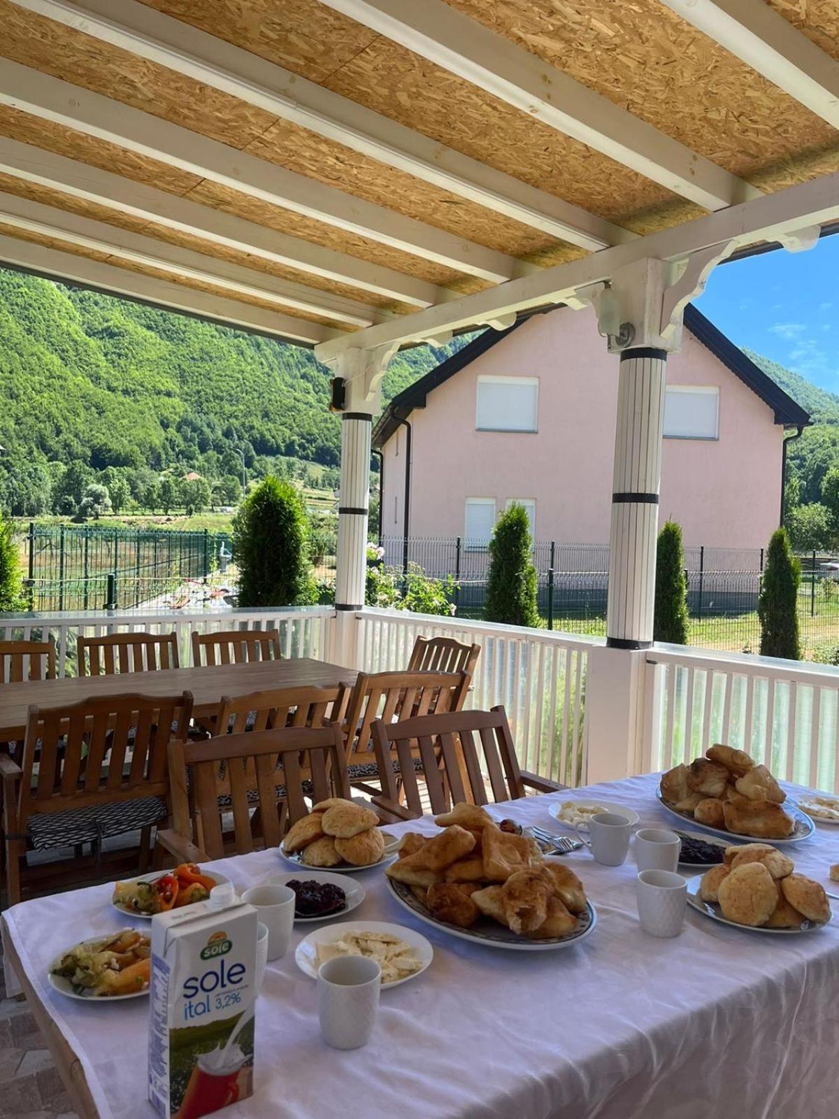 Lola Guest House Vusanje Экстерьер фото