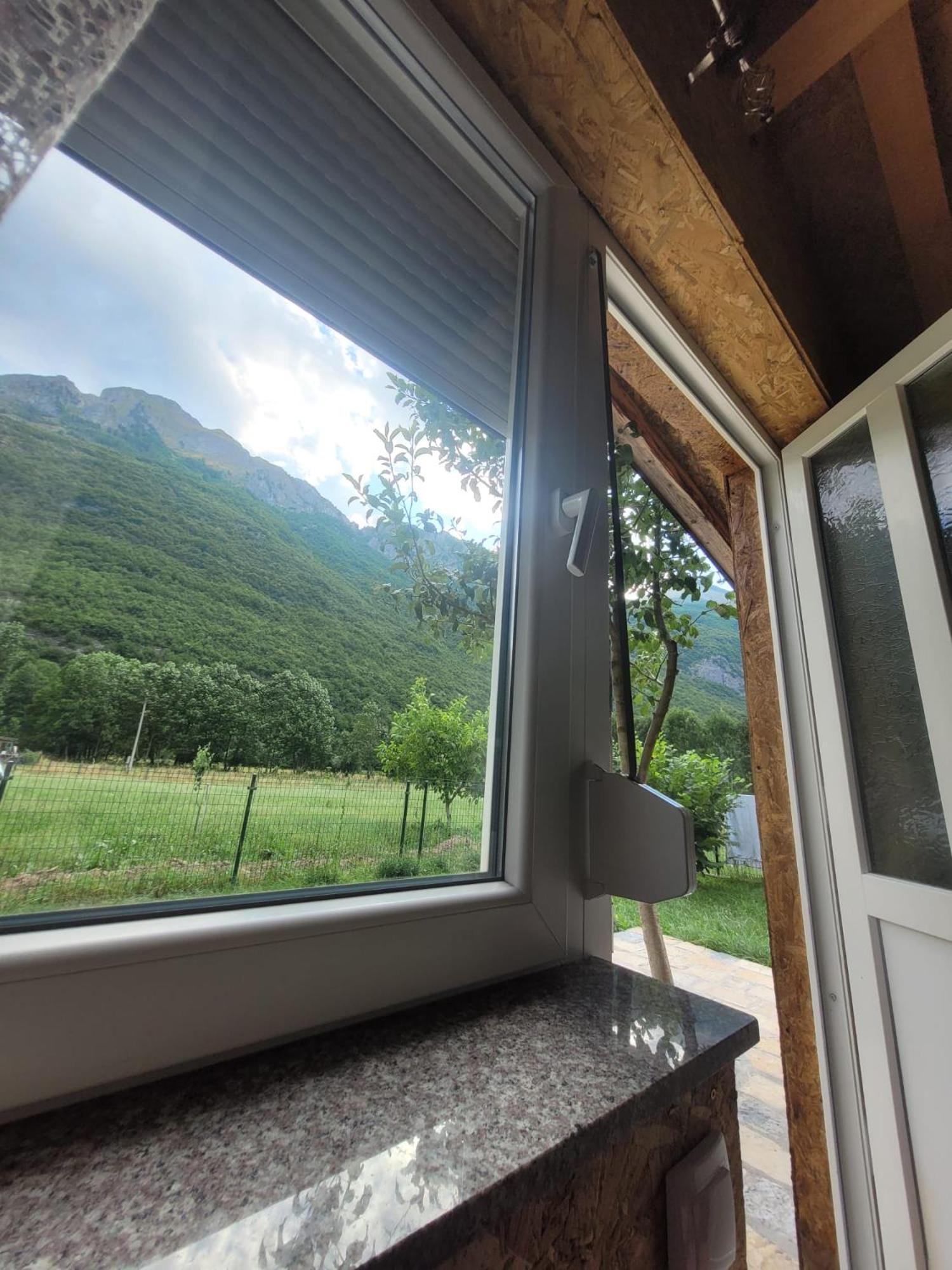 Lola Guest House Vusanje Экстерьер фото