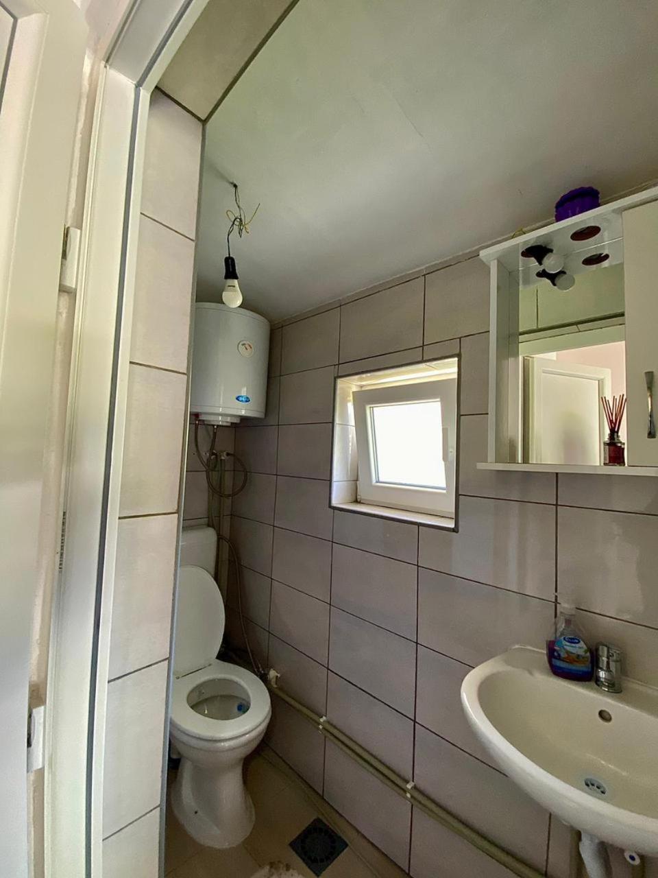 Lola Guest House Vusanje Экстерьер фото