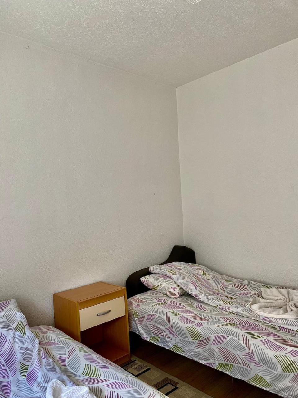 Lola Guest House Vusanje Экстерьер фото